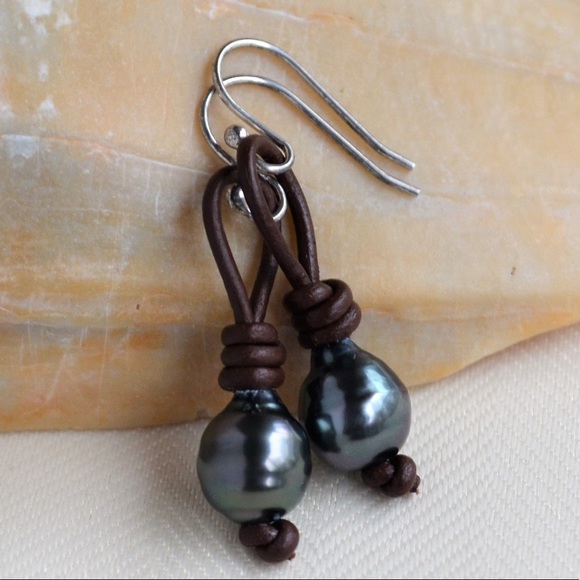 Blue/Gray Pearls On Leather Lariat, Earrings and Anklet - Picture 12 of 13